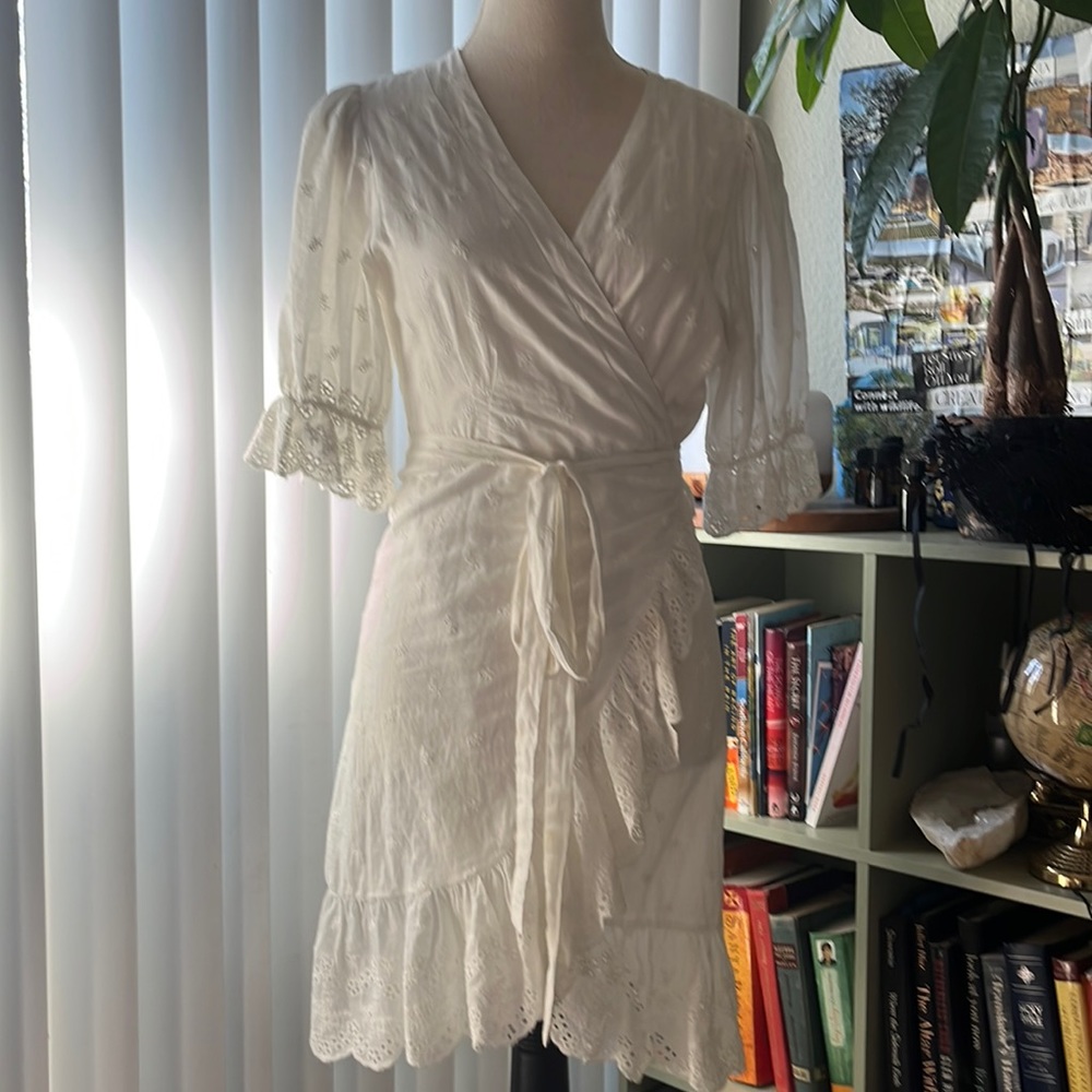 Size M wrap around dress